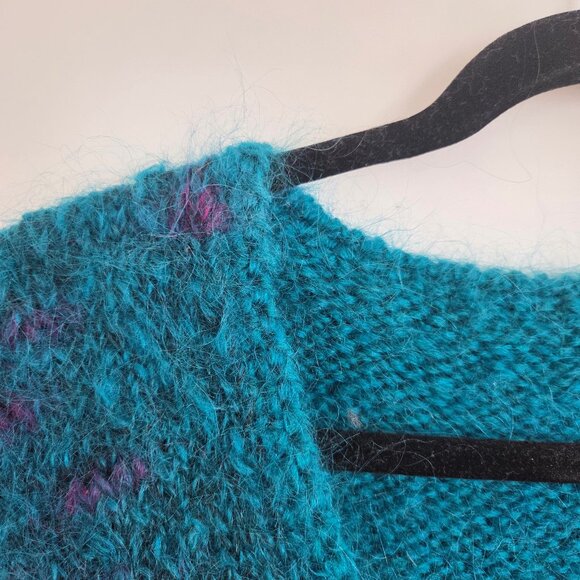 Vintage hand-knit sleeveless sweater vest - Picture 11 of 13